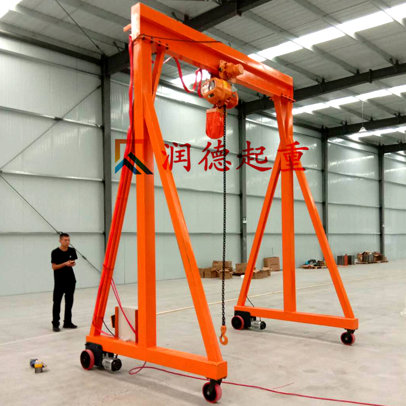 5吨移动式万向龙门吊.jpg
